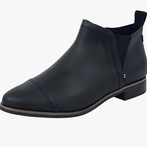 Toms black leather Reese booties